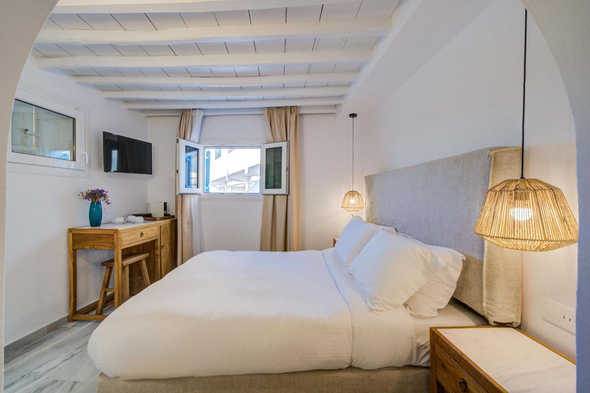 Отель Madalena Mykonos Town